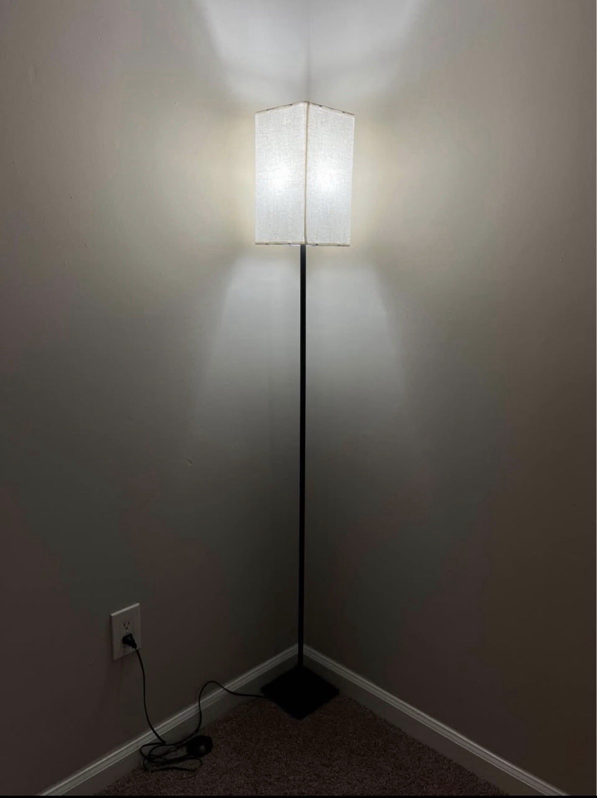 Smart LED Floor Lamp, Remote & App Control, Dimmable, Black/White