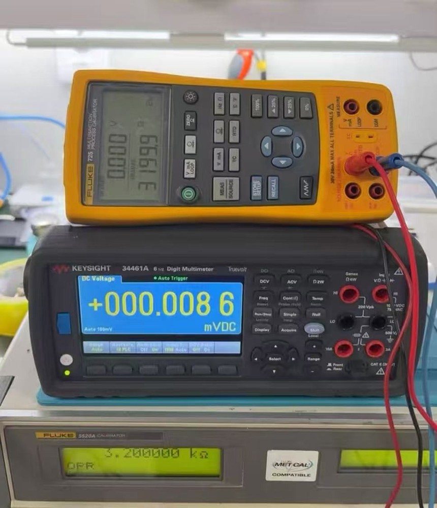Fluke 725 Multifunction Process Calibrator CALIBRATED !