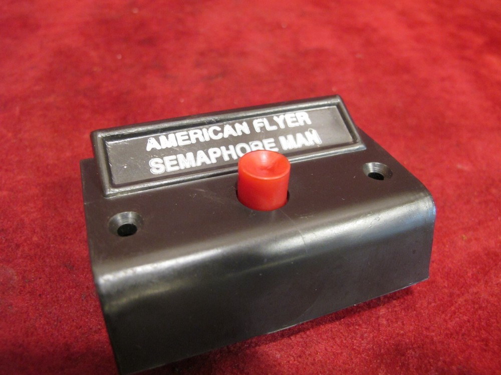 AMERICAN FLYER SEMAPHORE MAN SINGLE CONTROL BUTTON