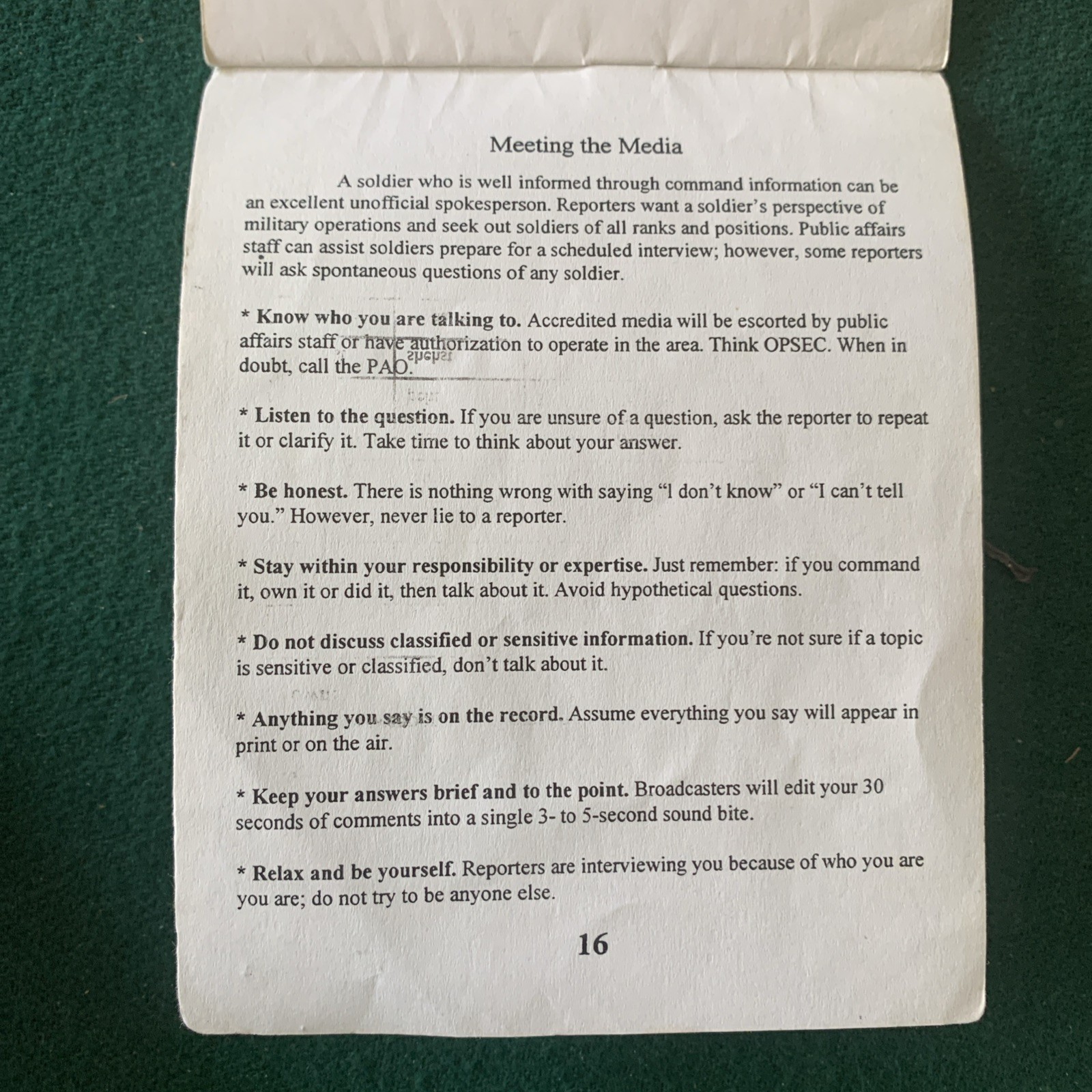 BOSNIA-HERZEGOVINA Soldier's Guide Booklet, 16 Pages, Vintage US Military