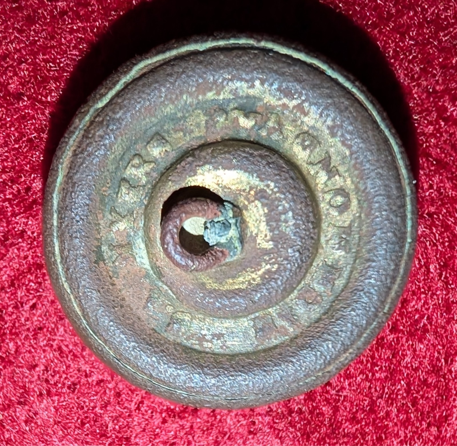 Dug North Carolina State Seal Coat Button - S A Myers / Richmond Va