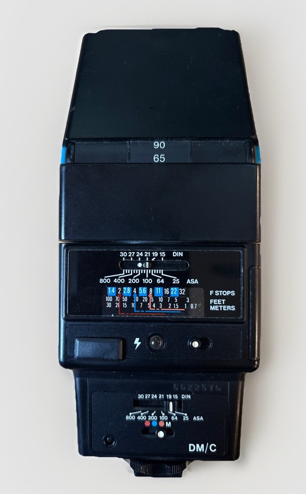 Vivitar Auto Thyristor 3700 Electronic Camera Flash