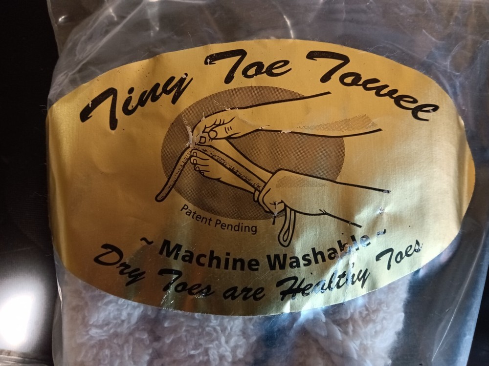 (Bundle!) 20 Tiny Toe Towels (Machine Washable)