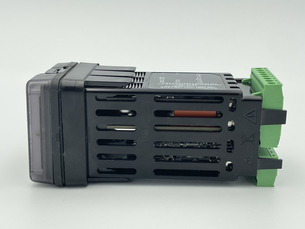 WATLOW EZ-ZONE TEMPERATURE CONTROLLER. PM6C1FC-AAEAAAA.