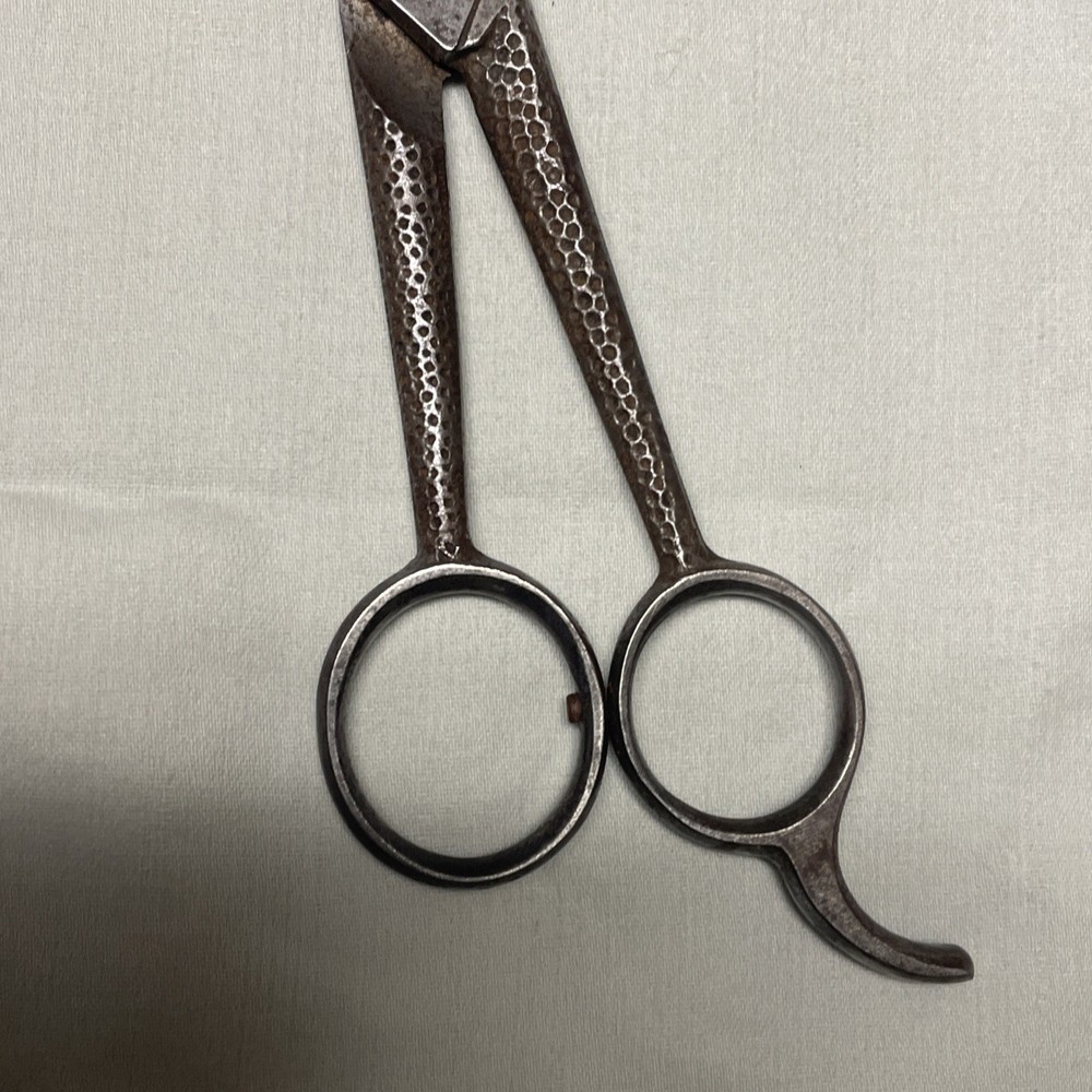 1 Red Imp, Morris Scissors