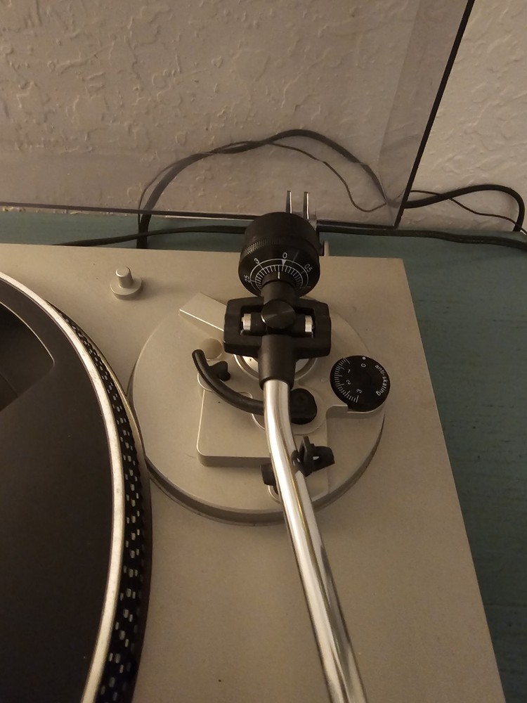 Vintage Technics SL-B205 TurnTable Record Player-Good
