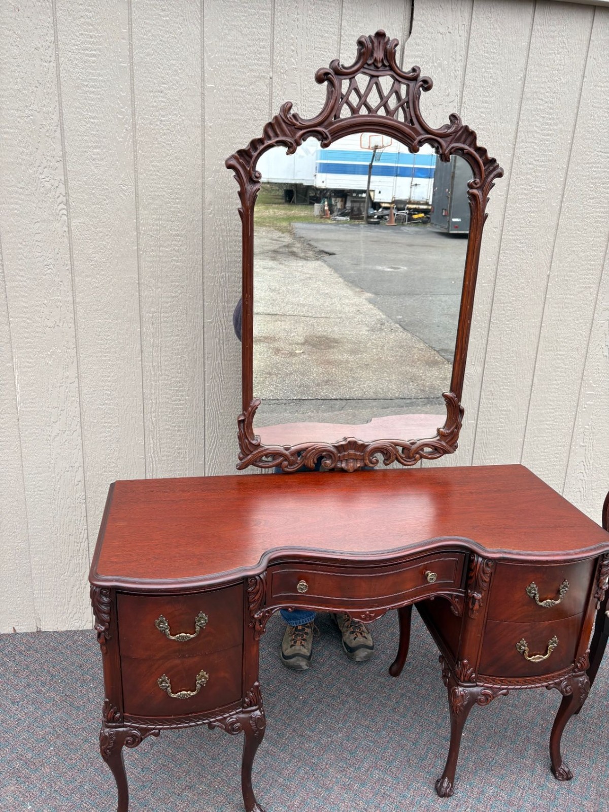67575 Elegant Mahogany Vanity Set with Ornate Mirror and Chair