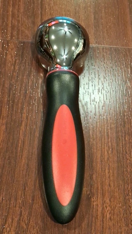 TUPPERWARE Ice Cream Scoop Mold #5472A-2