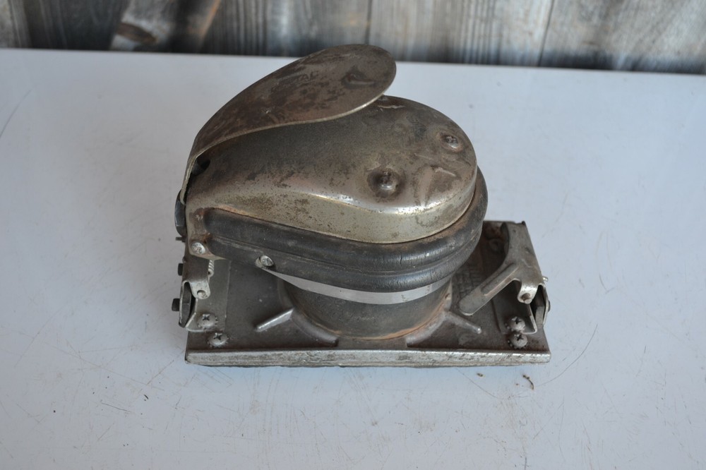 RODAC Tools Pneumatic Jitterbug Palm Sander