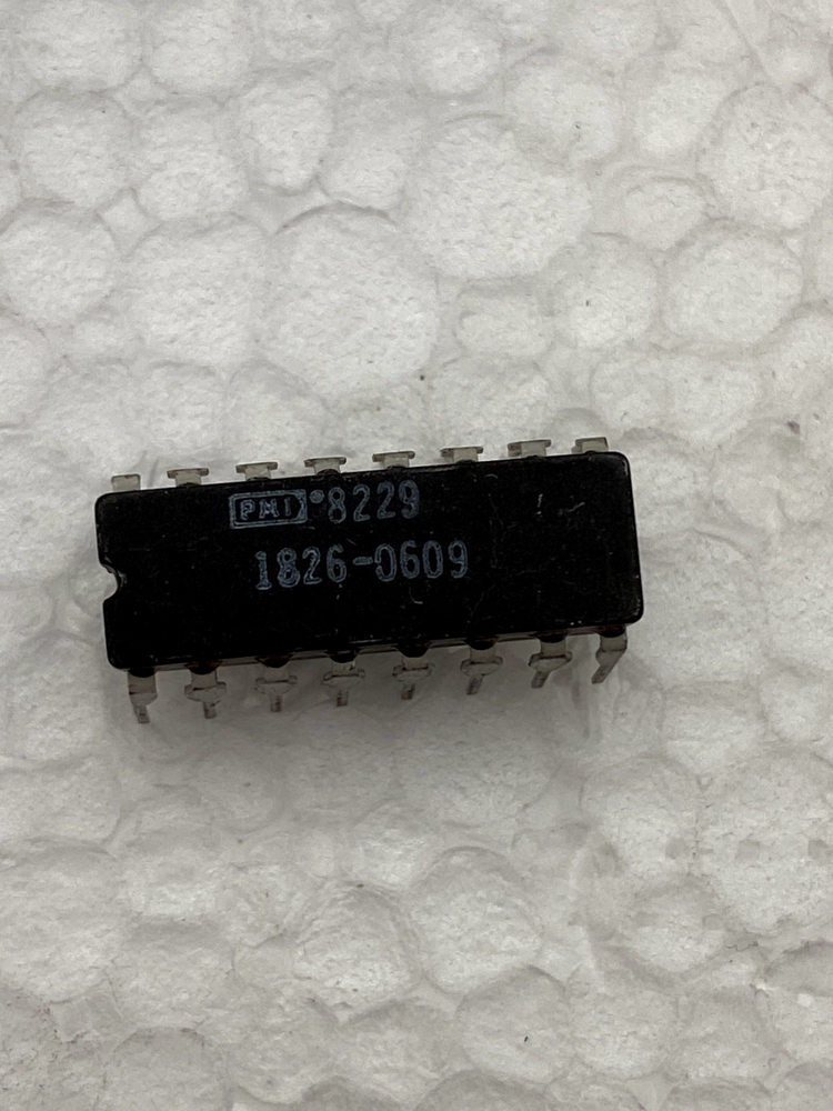 Agilent 1826-0609 Integrated Circuit
