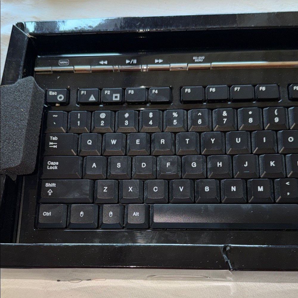 Logitech Cordless MediaBoard Pro for PlayStation 3