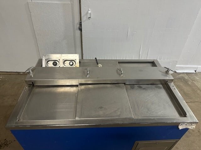 COLORPOINT REFRIGERATED 3 COMPARTMENT PREPACKAGED MILK STORAGE