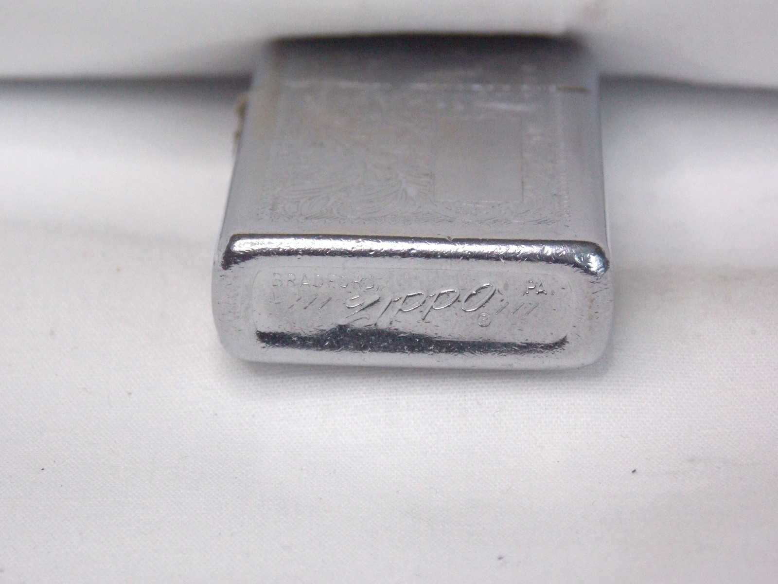 VINTAGE SLIM ZIPPO LIGHTER VENETIAN