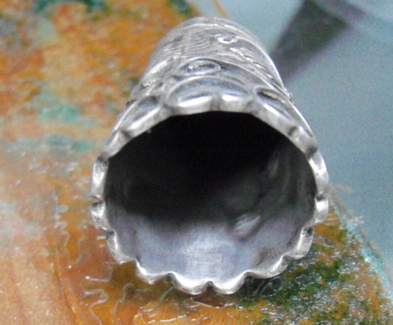 VINTAGE STERLING SILVER THIMBLE
