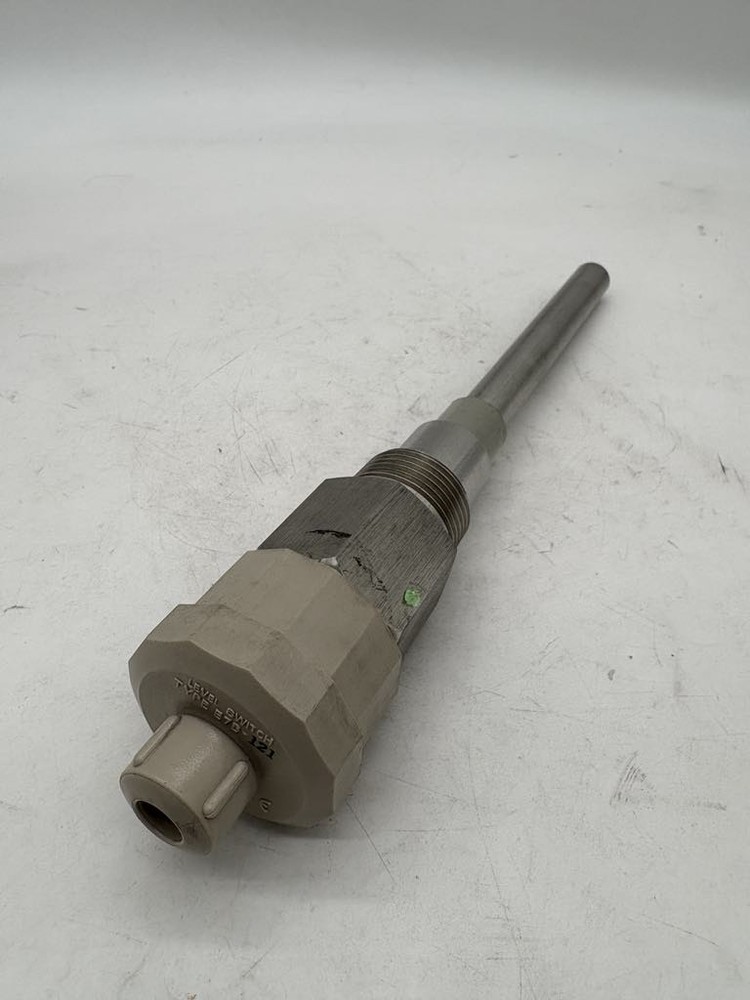 Omron E7B-121 Level switch