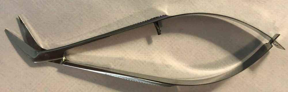 Fly Tying Scissors / Embroidery Scissors 4" spring - Very sharp - curved end