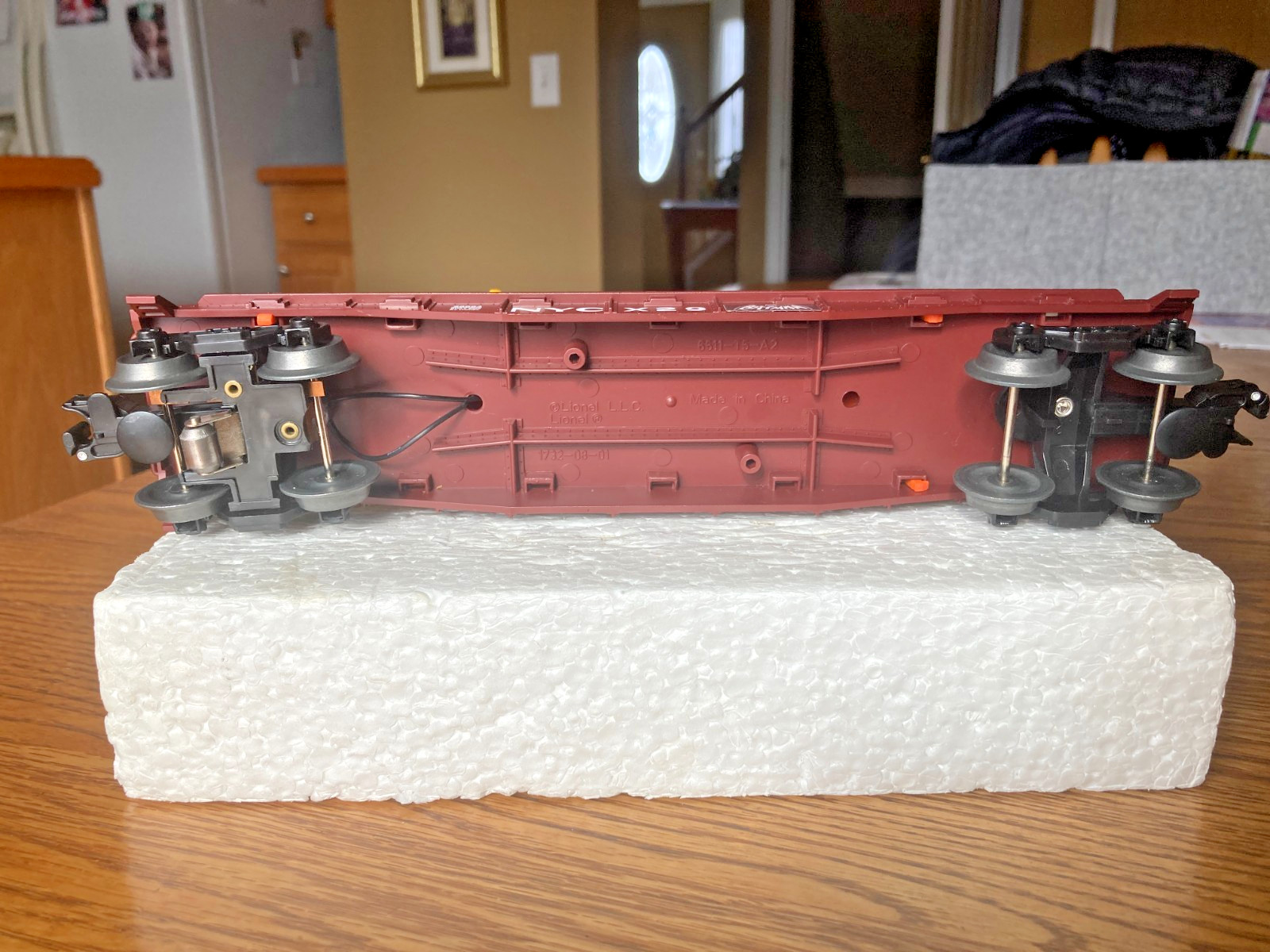 Lionel Customized SearchLight Car with Batman and Bat Signal