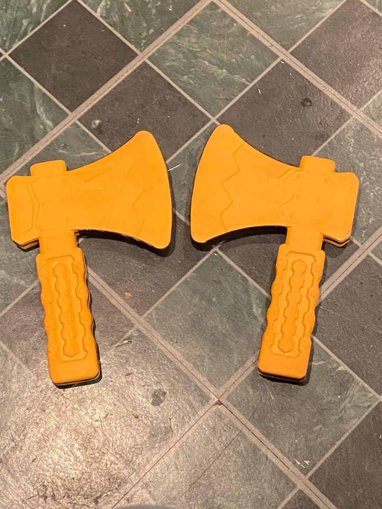 2 Foam Throwing Axe Replacements For Axe Throwing Game *Pre-Owned* o2