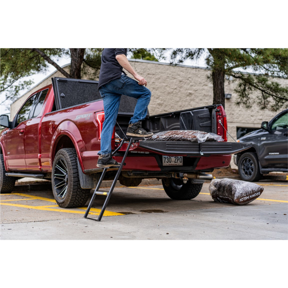 Traxion 5-100 Tailgate Ladder
