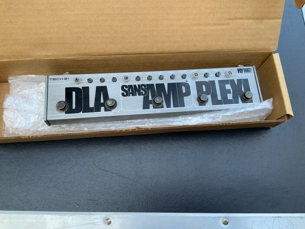 Tech 21 FlyRig5 Multi-Effects Guitar Effect Pedal