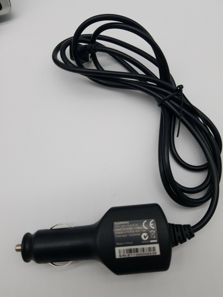 Garmin nuvi 1350 Automotive Mountable Bundle