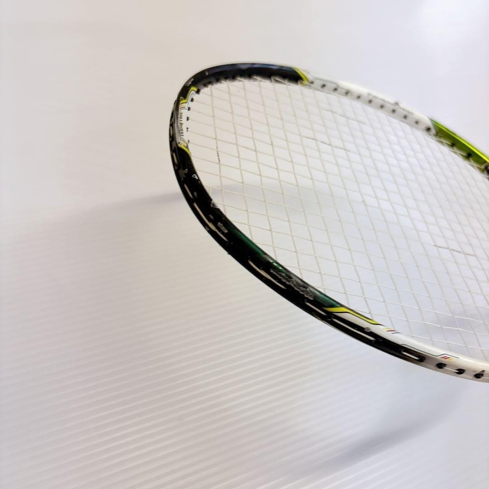 Discontinued Yonex VOLTRIC FORCE