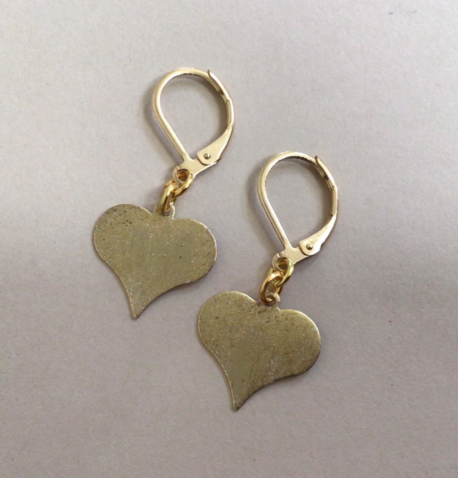 New Handcrafted Sundance Charm Artisan jewelry Handmade Earrings Heart Leverback