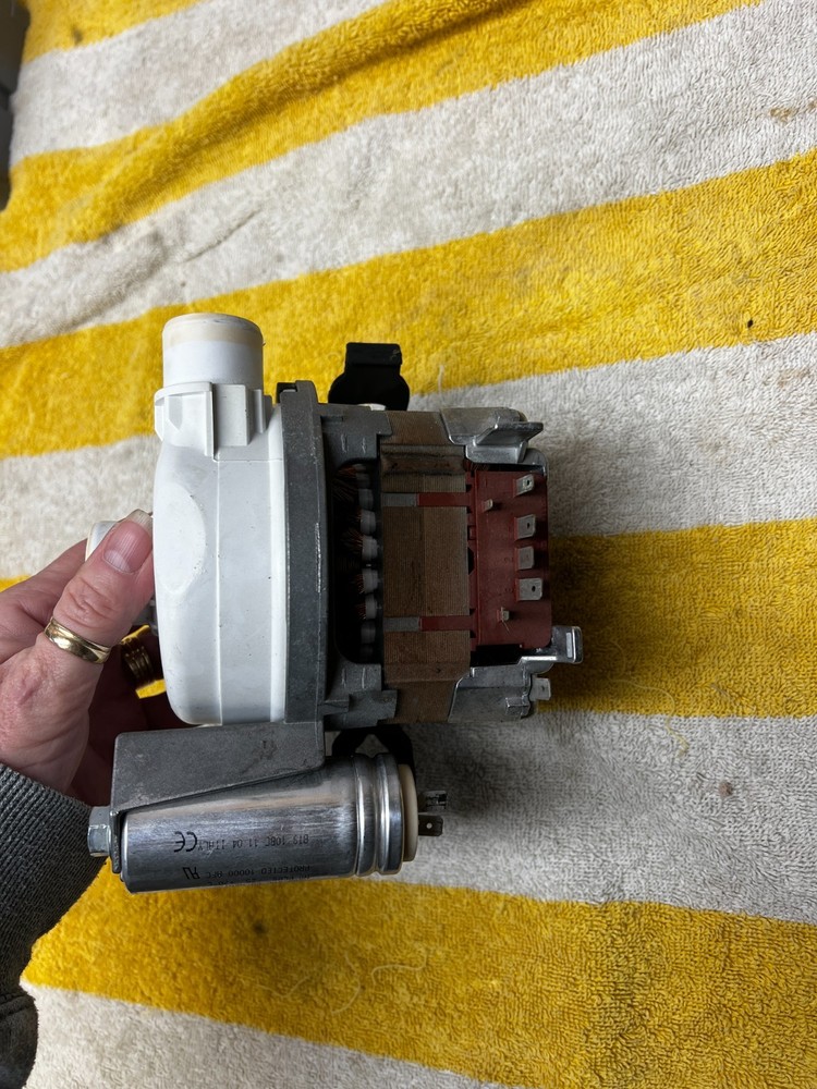 Bosch 00442548 Dishwasher Pump Circulating, Plastic damage