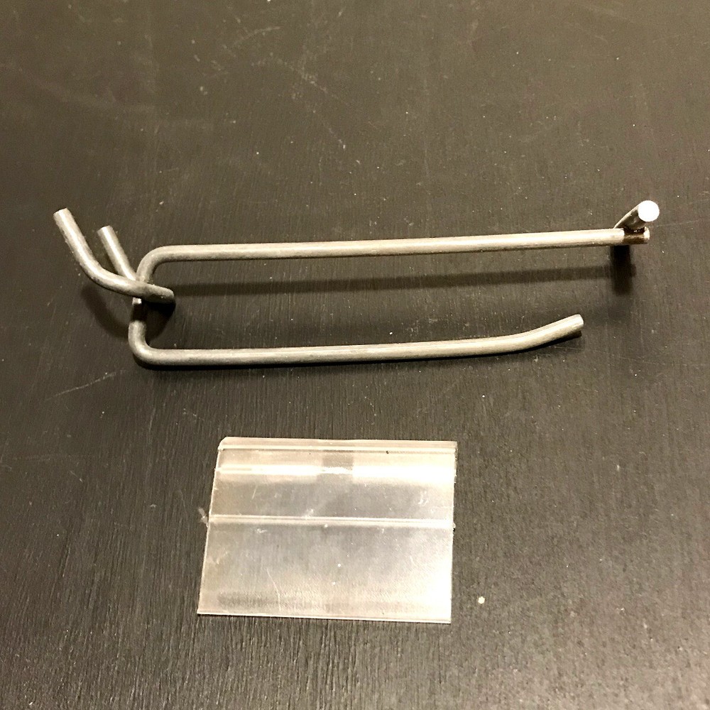 4" Flip Scan Peg Hooks w/Label Holder Pegboard (60 Pack)