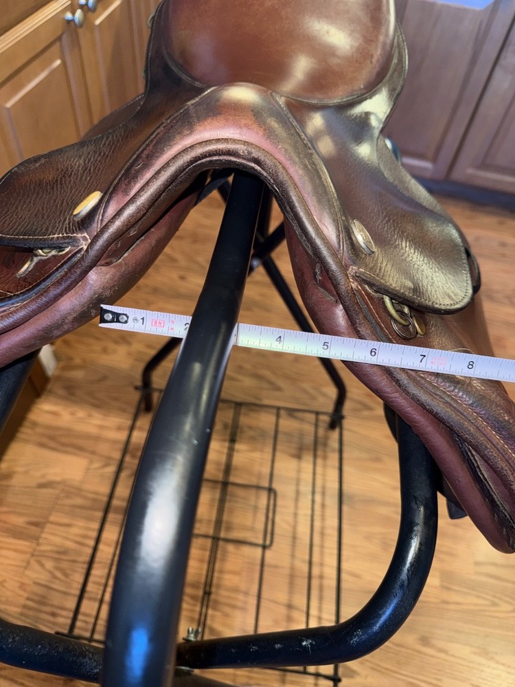 Kincade 15" close contact hunter jumper saddle solid condition