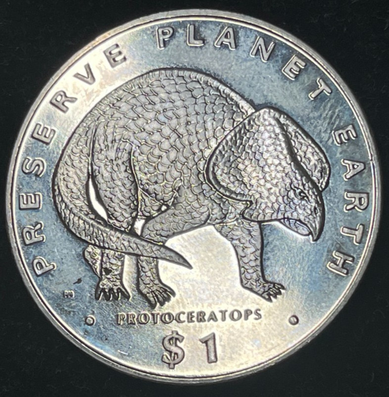 1993 Liberia One Dollar Coin Excellent Condition