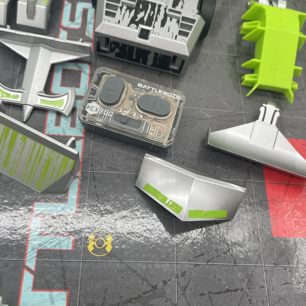 HEXBUG BattleBots Arena Pro - Build Your Own Battle Bot - UNTESTED READ DESCRIPT