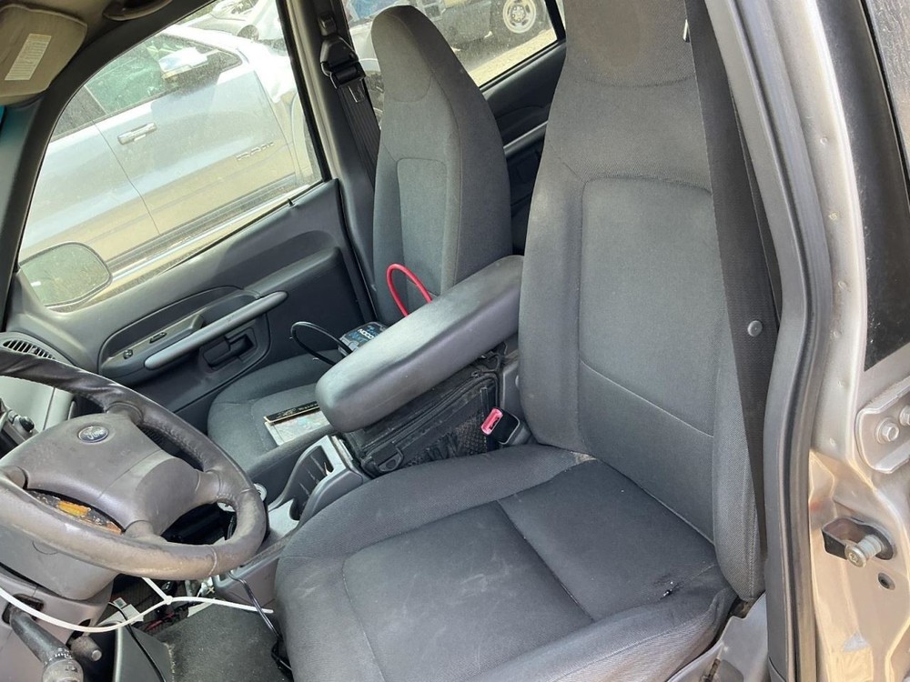 EXPLORER 2002 Glove Box 5024930