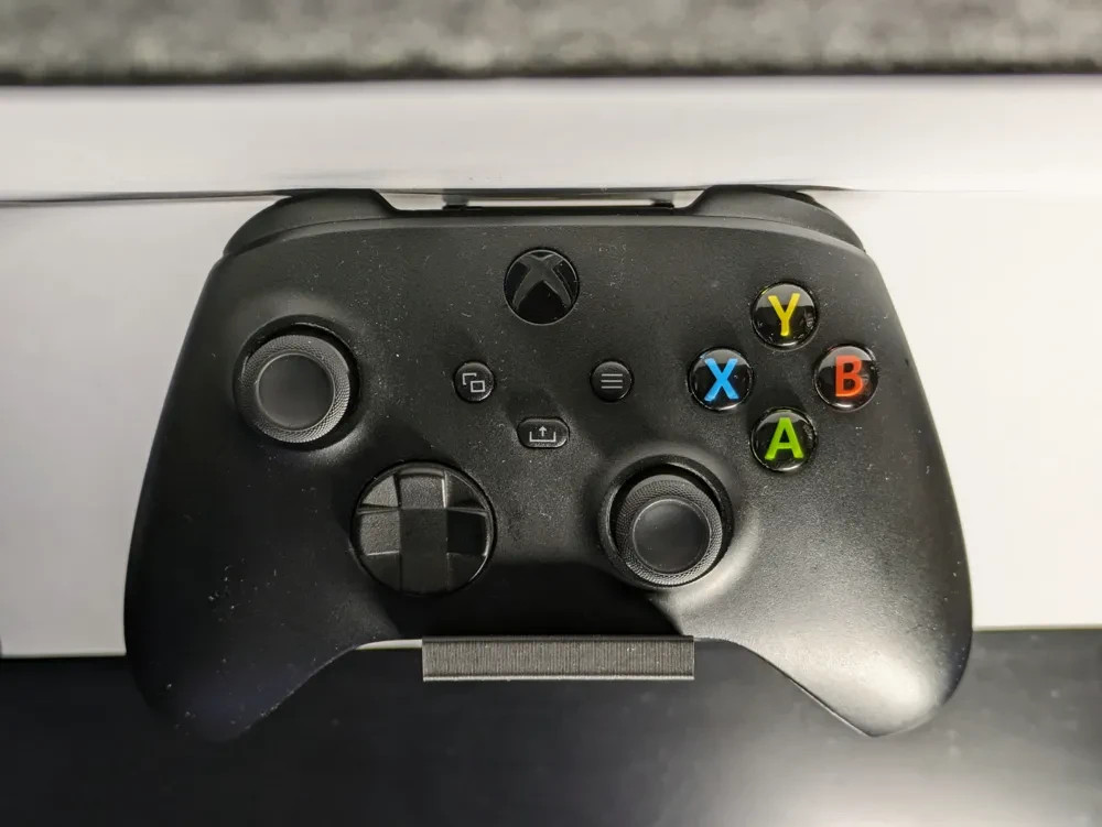 Xbox Controller Mount for IKEA Skadis - Pegboard Holder - Gaming Setup Accessory