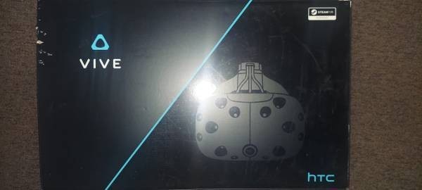 First Generation HTC Vive w/ wireless Headset Adapter