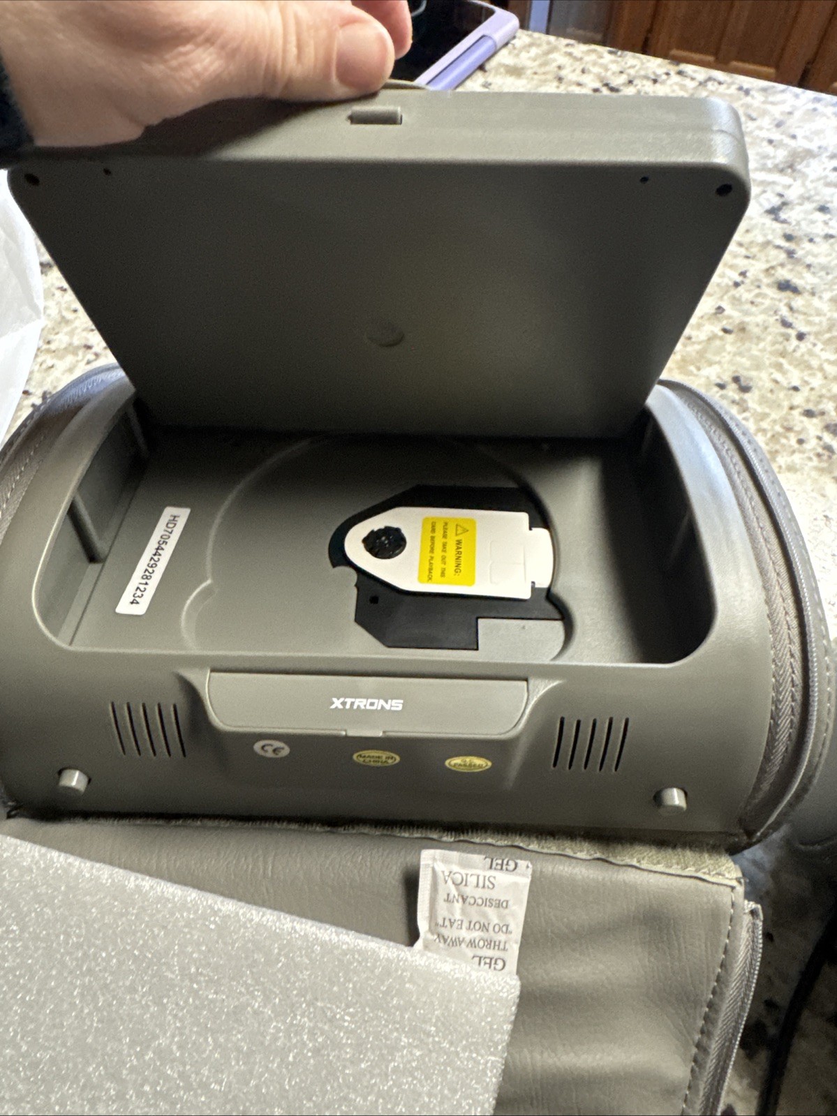 2 XTRON 7” Headrest HD TV Monitors With DVD Players USB/SD For UNIVERSAL Works