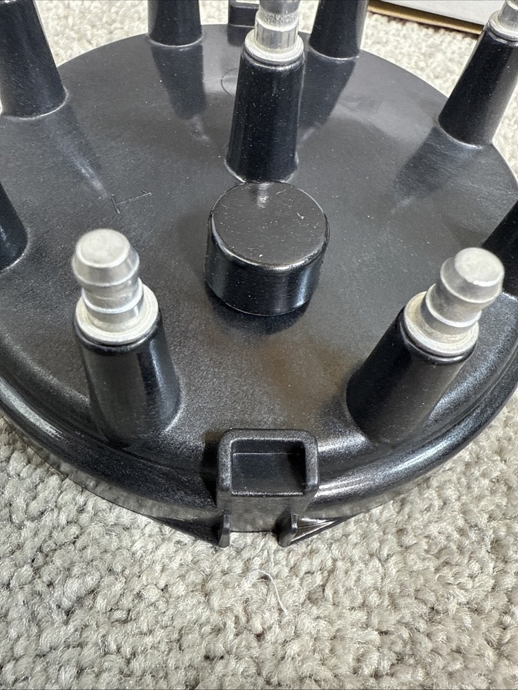 Distributor Cap-O.E. Replacement CARQUEST 24C1005