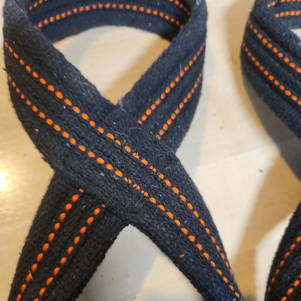 Legend Black And Red, Figure 8 Lifting Straps