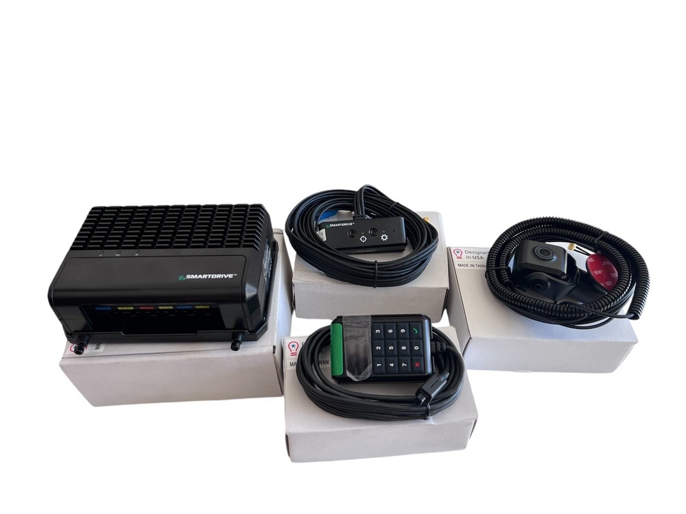 Omnitracs SmartDrive Kit SR4 Controller, Camera Bundle