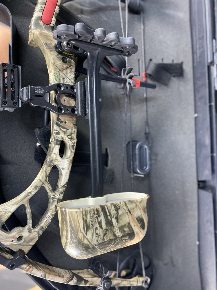 PSE Archery Stinger 3G Right Hand Compound Bow W/ TRUFIRE Trigger & Plano Case