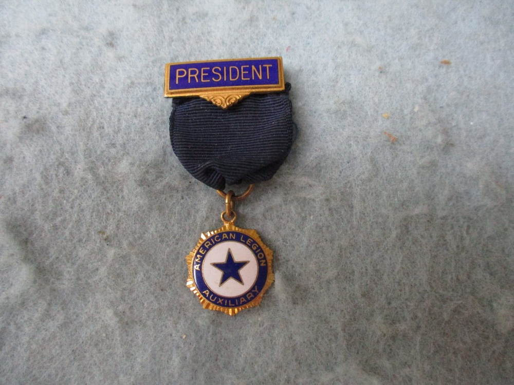 WW1 American Legion Medal President Bar Auxiliary Marked with Issue Box