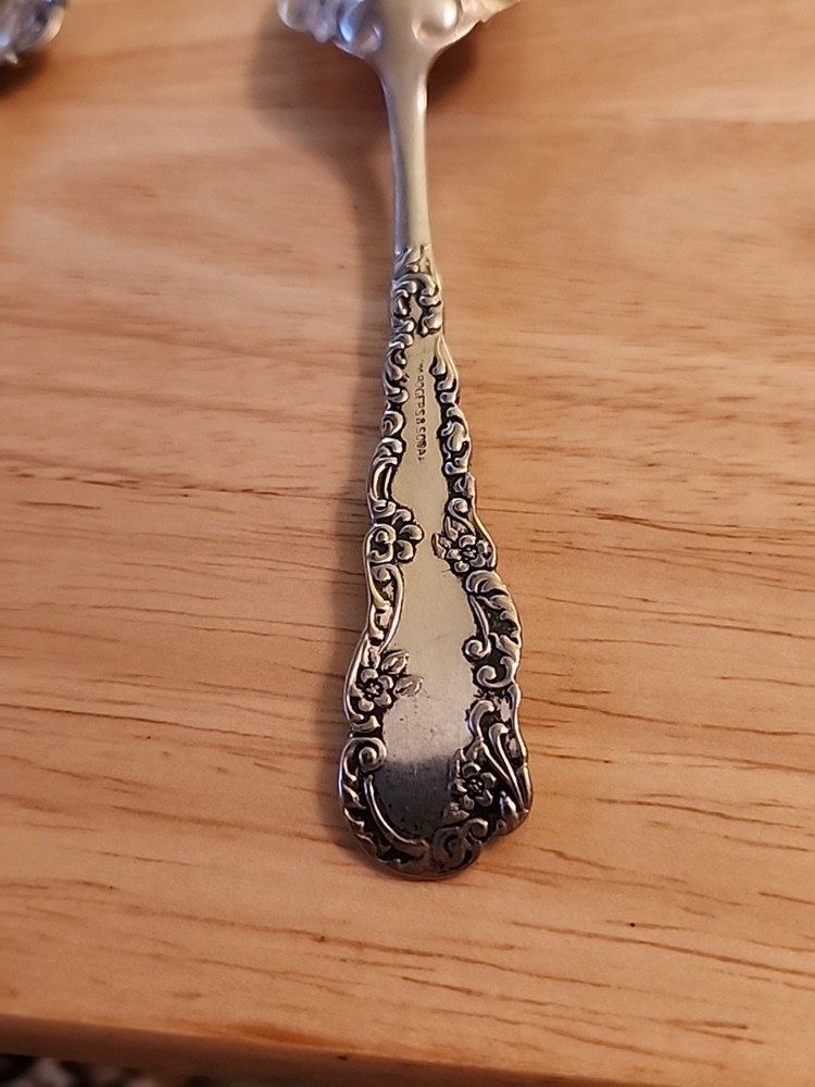 1894 Florida Pattern Sugar Shell Spoon - 5 3/4" ' Int Silver