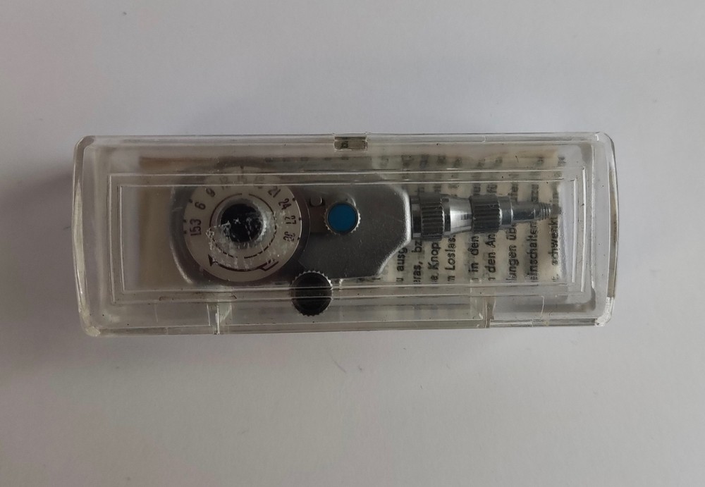 Leitz Wetzlar Leica automatic shutter release - a rare accessory.