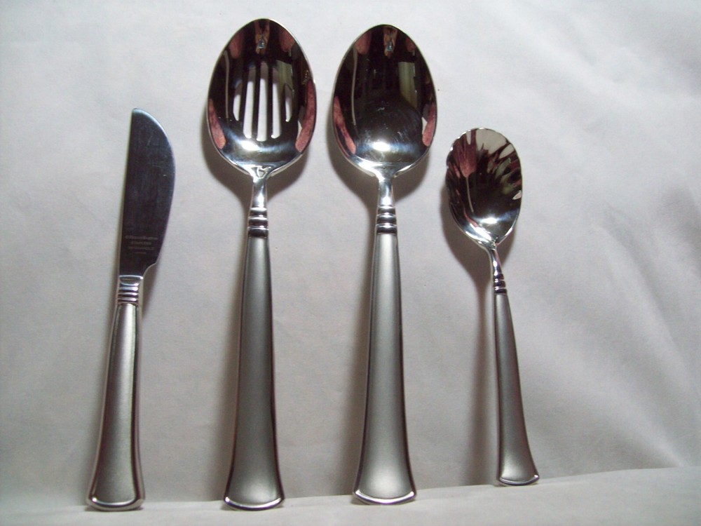 Reed & Barton Sylvan Matte 4 piece Hostess Set New Unused