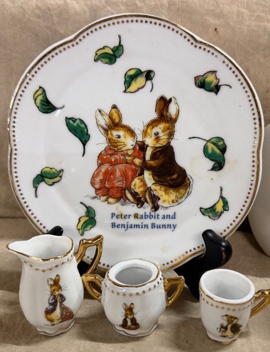 Vintage Peter Rabbit Beatrix Potter Mini Tea Set