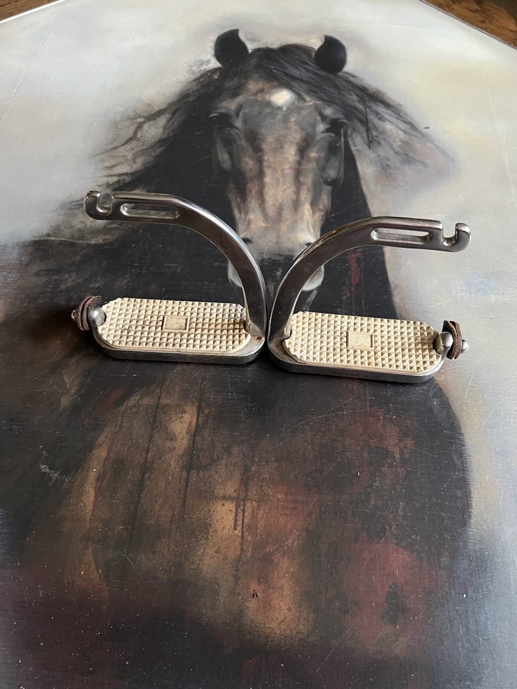 Peacock Stirrups ￼