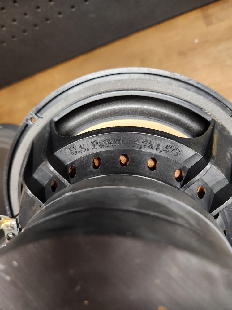 Definitive Technology 8" Woofer 4 Ohm ( BP-7006)
