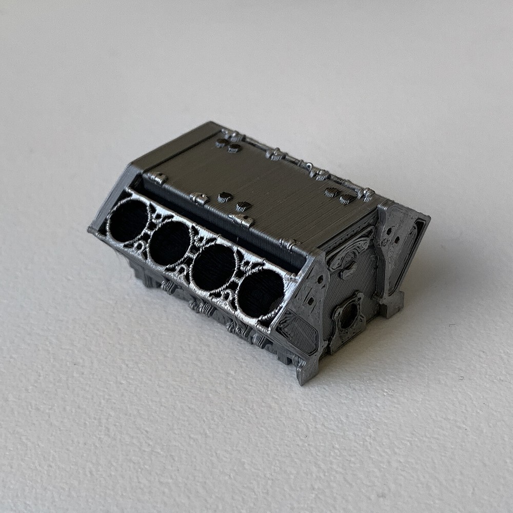 V8 Engine Block for Diorama Garage / Workshop 1:18 scale Model Scene