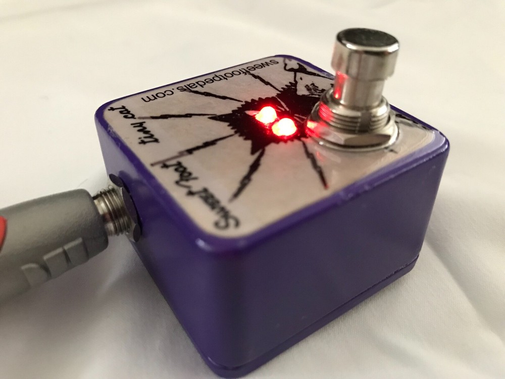 Tiny Cut Footswitch HANDMADE IN USA - Tiny Cat Purple