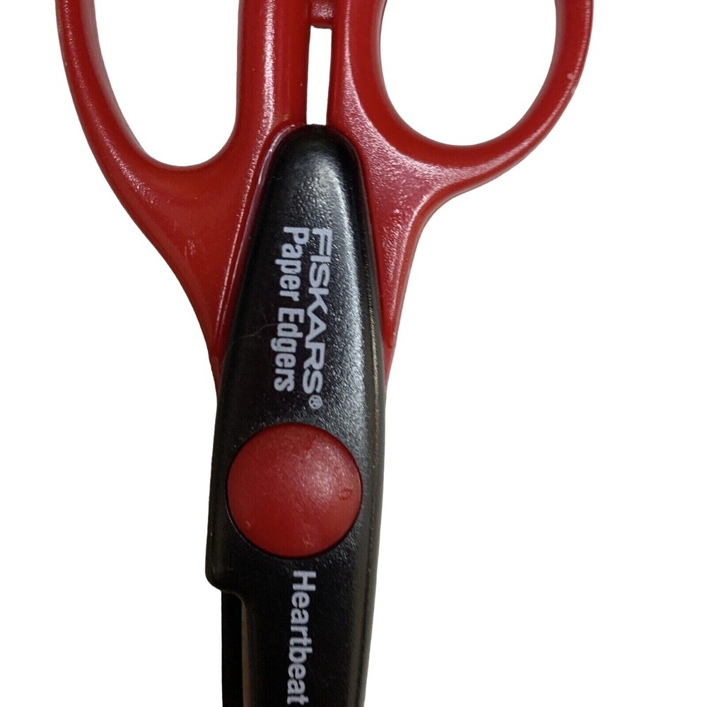 Fiskars Paper Edger Scissors Heartbeat Scrapbooking